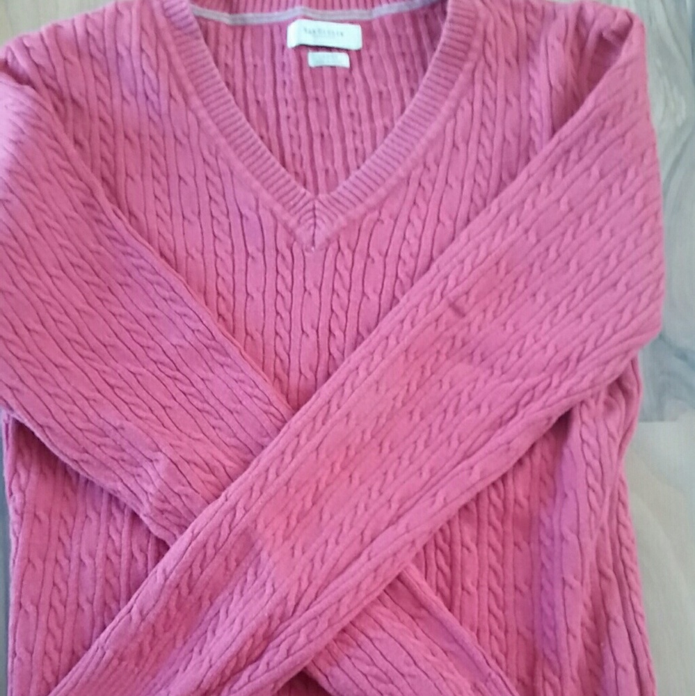 Van Heusen cable knit sweater. Size Large